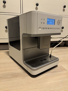 Кофемашина Miele Cm6150 (3 фото из 7)