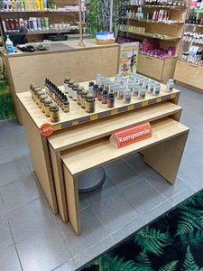 Väikese kaupluse sisustus (3 foto / 8)