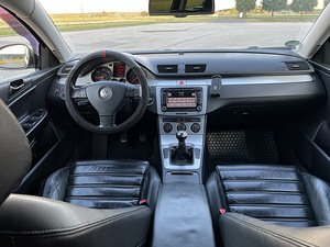 Volkswagen Passat B6 (8 foto / 12)