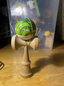 Kendama (1 foto / 1)