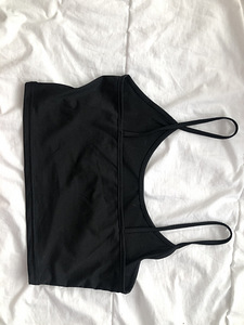 Must crop top luust kätega (3 foto / 3)