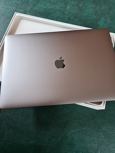 NEW - Macbook PRO 15 (2018) (2 foto / 2)