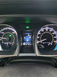 Toyota Camry Avalon Limited (6 foto / 10)