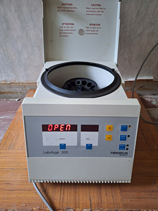 Müüa heraeus labofuge 200 (2 foto / 2)