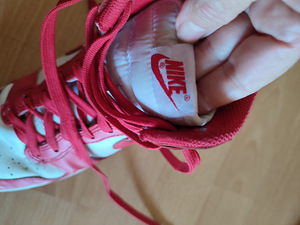 Кроссовки Nike (3 фото из 4)