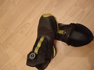 Adidase tossud suurus 38,5 (2 foto / 6)