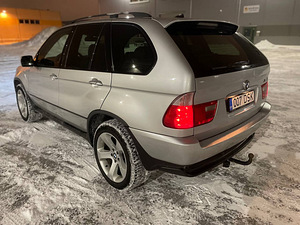 BMW X5 (6 foto / 12)