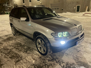 BMW X5 (3 foto / 12)