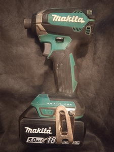 Makita DTD 153z+аккумулятор 5.0 (1 фото из 2)