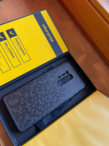 Dbrand Oneplus 8 Pro ümbris (1 foto / 4)