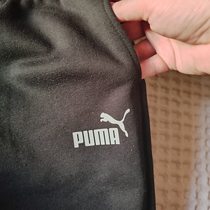 Uued naiste PUMA Essentials fliisiga püksid (2 foto / 7)