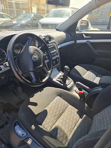 Skoda Octavia 2012 бензин (5 фото из 7)