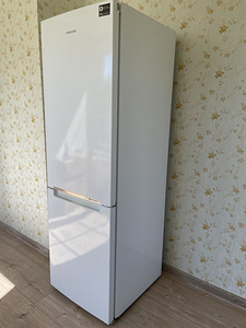 Samsung холодильник (1 фото из 6)