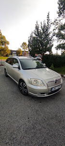 Продам Тойота авенсис! (13 фото из 15)