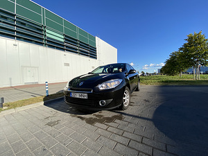 Renault Fluence 1.6i (3 фото из 15)