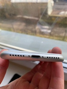 iPhone 8 silver 256 gb 100 %aku (4 foto / 8)