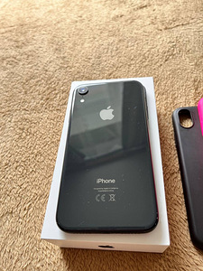 Apple iPhone XR 64 (4 foto / 10)