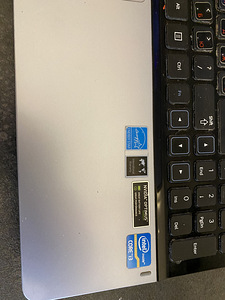 Samsung Laptop core i3 6 GB ozu 500 hdd Nvidia 1gb (2 foto / 8)