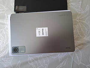Xiaomi Pad SE 128gb Планшет и чехол (2 фото из 7)