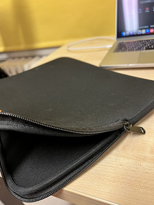 Ümbris sülearvutile/macbookile 13”–14” (1 foto / 3)