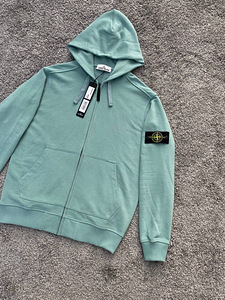 Lukuga kapuutsiga pusa Stone Island | Kampsun (2 foto / 9)