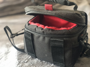 Sony a6000 + 16-50mm f/3.5-5.6 OSS + case + velbon ex-440 (6 foto / 9)
