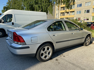 Вольво с60 (3 фото из 12)