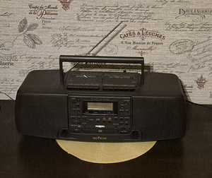 Philips retro Boombox muusikakeskus raadio cd kassett makk (1 foto / 2)