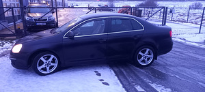 VW Jetta 2.0 TDI 16V 2006 (3 foto / 10)