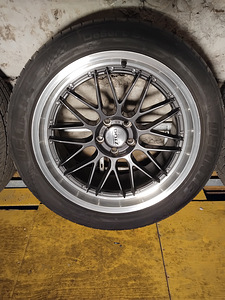 Диски Dotz 9.5j19 плюс летние шины 285/40R19 (1 фото из 8)