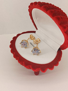 Серьги из нетемнеющего металла (4 фото из 10)