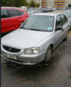 Hyundai accent 1,3 66kw -2002a , 945MDD (2 foto / 2)