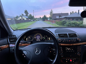 Мерседес W211 (4 фото из 10)