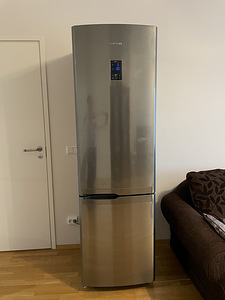 Продам холодильник Samsung (1 фото из 2)