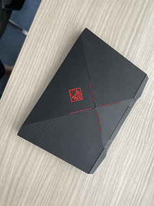 GAMING LAPTOP HP OMEN (2 foto / 4)