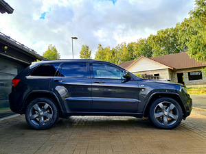 Jeep Grand Cherokee Overland 3.0 177kw (5 foto / 10)