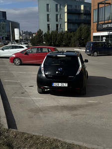 Nissan Leaf 2013 (4 foto / 6)