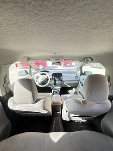 Nissan Leaf 2013 (5 foto / 6)