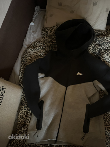 Продам Nike Tech Fleece