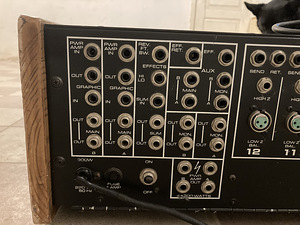 Peavey 1200 watt (4 foto / 8)