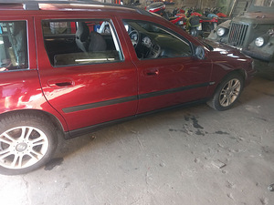 Volvo v70 (5 фото из 15)