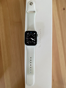 Apple Watch Series 5 44mm Silver Alu White Sp Band GPS (2 foto / 5)