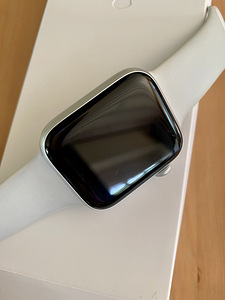 Apple Watch Series 5 44mm Silver Alu White Sp Band GPS (5 foto / 5)