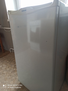 Продам холодильник (2 фото из 3)