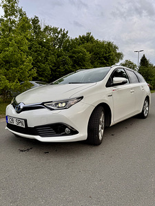 Toyota Auris 2017 rendile andmine (2 foto / 6)