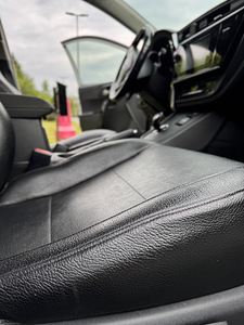 Toyota Auris 2017 rendile andmine (4 foto / 6)