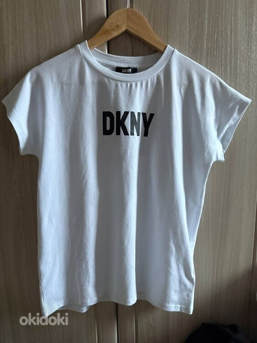 UUS VALGE DKNY T-SÄRK / T-SHIRT suurus 14 S