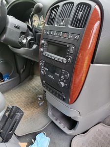 Chrysler grand voyager (3 foto / 3)