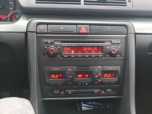 Audi A4 Avant 2.0TDI (6 foto / 6)