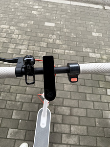 Xiaomi Mi Electric Scooter 3 (2 foto / 2)